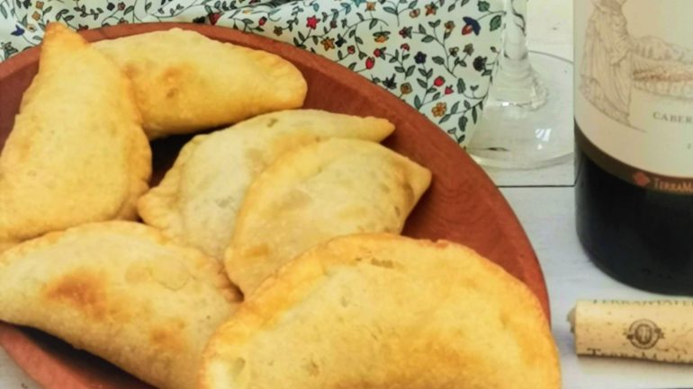 EMPANADAS FRITAS DE PINO