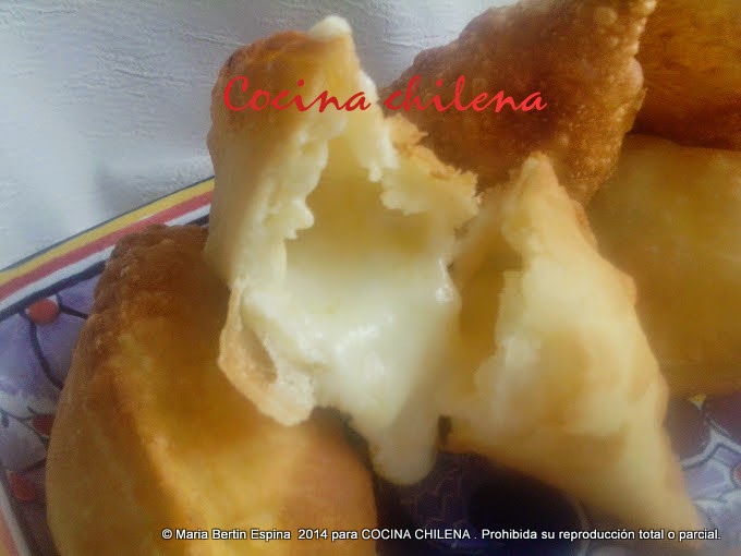 EMPANADAS FRITAS DE QUESO