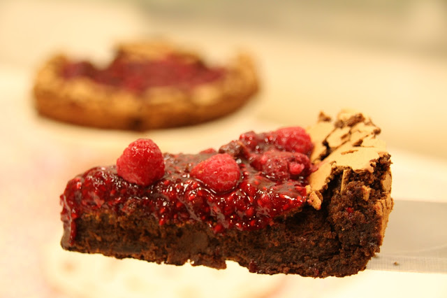 TARTA DE CHOCOLATE FRAMBUESAS (sin harina)